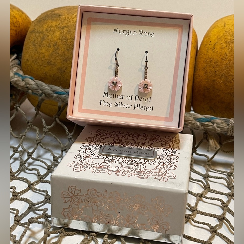 New Womens Morgan Rose Mother of Pearl Silver  Plated Pierced Dangle Earrings JD
